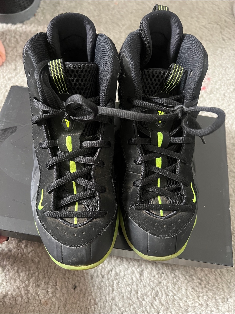 Nike Foamposite Kids Black and Lime Green High-Top Sneakers